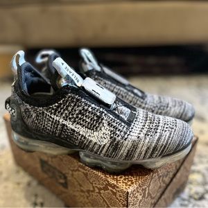 Nike Air VaporMax Lock Oreo Mens
